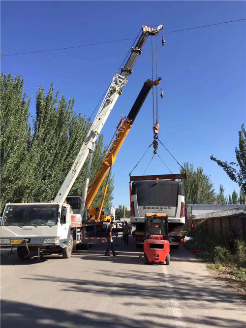 巴塘县港口集装箱搬运案例